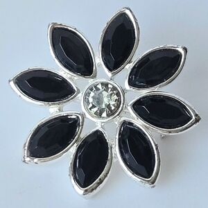 VTG Daisy Brooch Black Marquise Petals Round Center Rhinestone, Silvertone